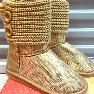 ✨SPARKLE ✨Gold sequin n knit boots